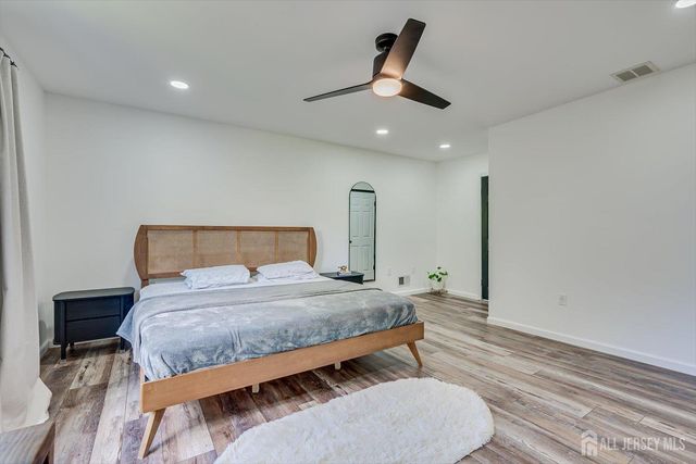 122 Dewolfe Street, Edison, NJ 08817