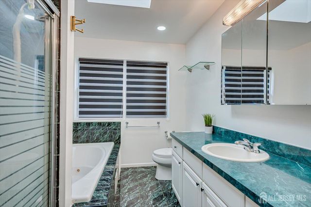 122 Dewolfe Street, Edison, NJ 08817