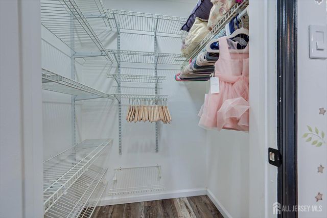 122 Dewolfe Street, Edison, NJ 08817