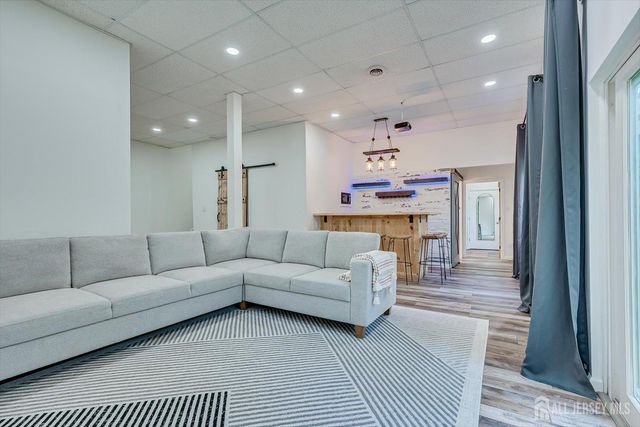 122 Dewolfe Street, Edison, NJ 08817