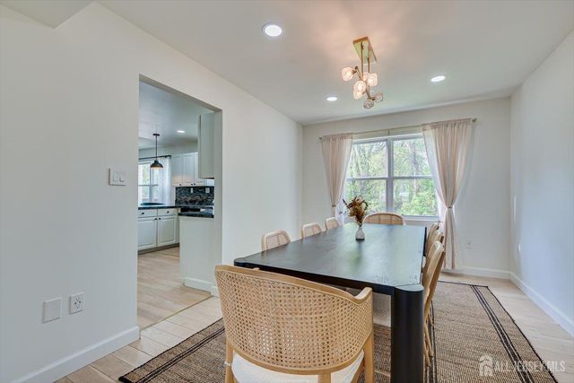 122 Dewolfe Street, Edison, NJ 08817