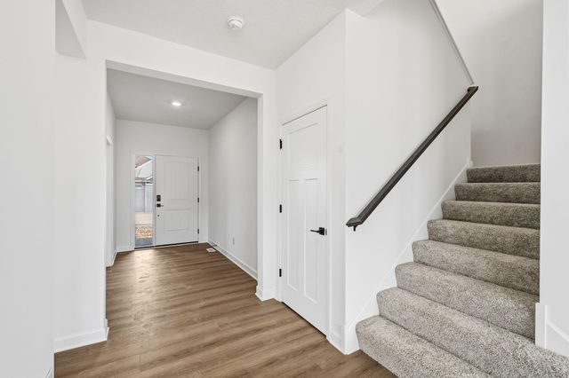 1717 Upper 143rd Street E, Rosemount, MN 55068