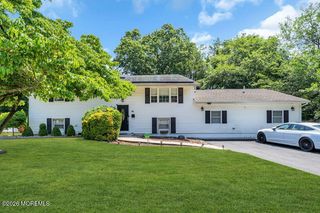 14 Arlington Drive, Howell, NJ 07731