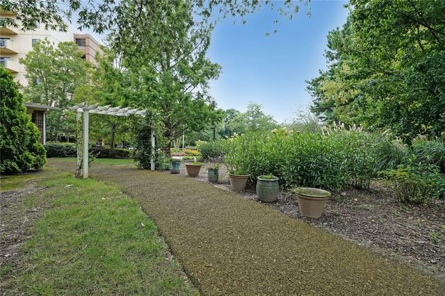 1800 Clairmont Lake A630, Decatur, GA 30033