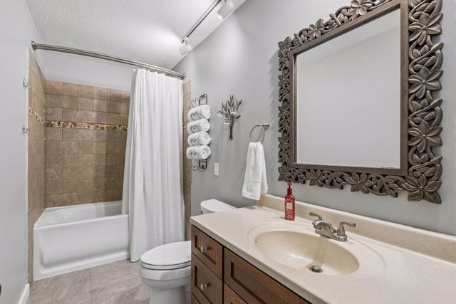 1848 Evergreen Draw, Woodbury, MN 55125