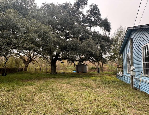 2941 County Road 352, Brazoria, TX 77422