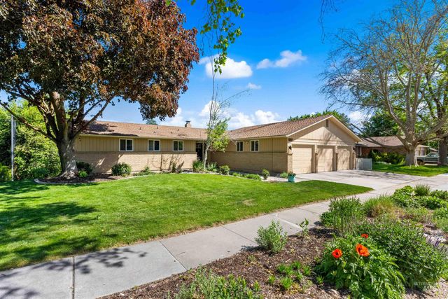 1116 N Eagle Hills Way, Eagle, ID 83616