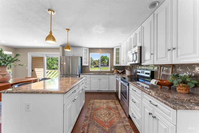 1116 N Eagle Hills Way, Eagle, ID 83616