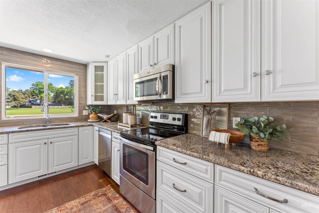1116 N Eagle Hills Way, Eagle, ID 83616