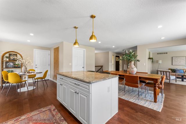1116 N Eagle Hills Way, Eagle, ID 83616