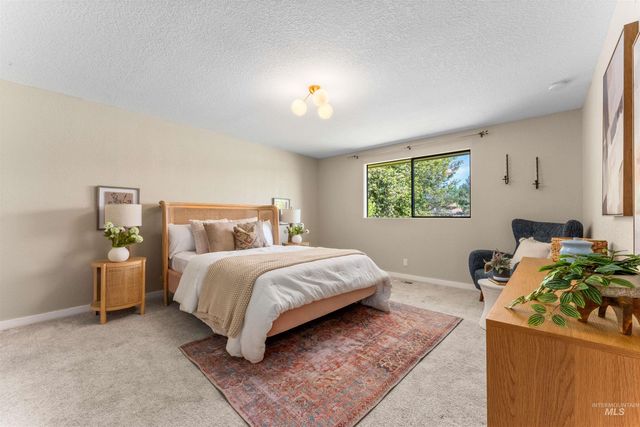 1116 N Eagle Hills Way, Eagle, ID 83616