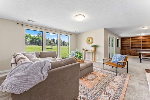1116 N Eagle Hills Way, Eagle, ID 83616