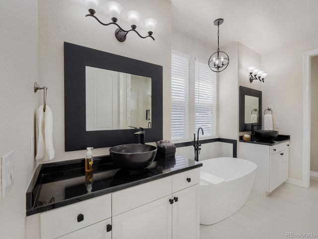 9889 Sunset Hill Circle, Lone Tree, CO 80124