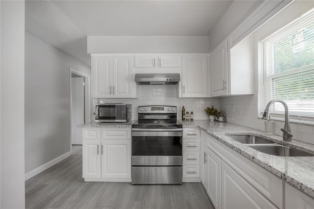 3501 E MCBERRY STREET, Tampa, FL 33610