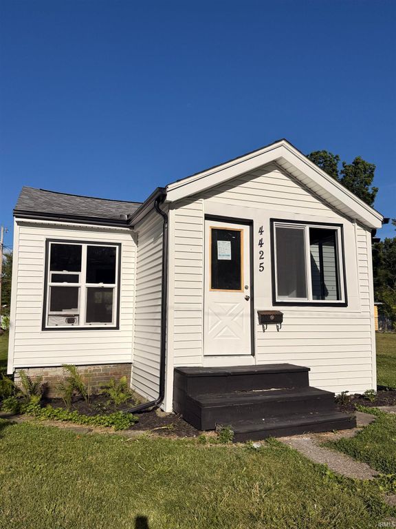 4425 Holton Avenue, Fort Wayne, IN 46806