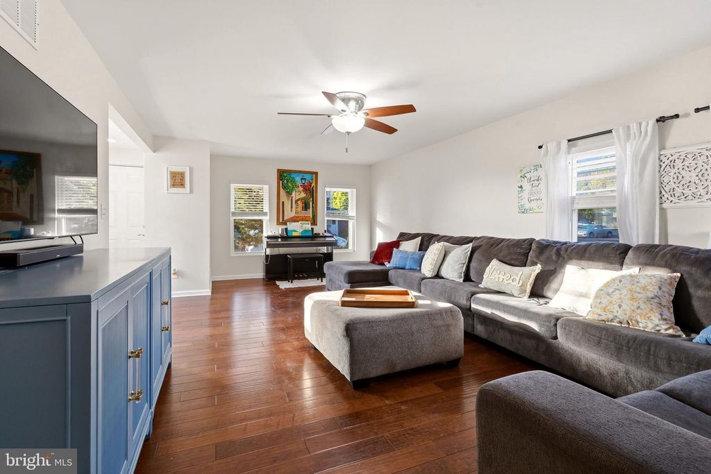 239 CHESTNUT ST, MOUNT HOLLY, NJ 08060 — photo 5