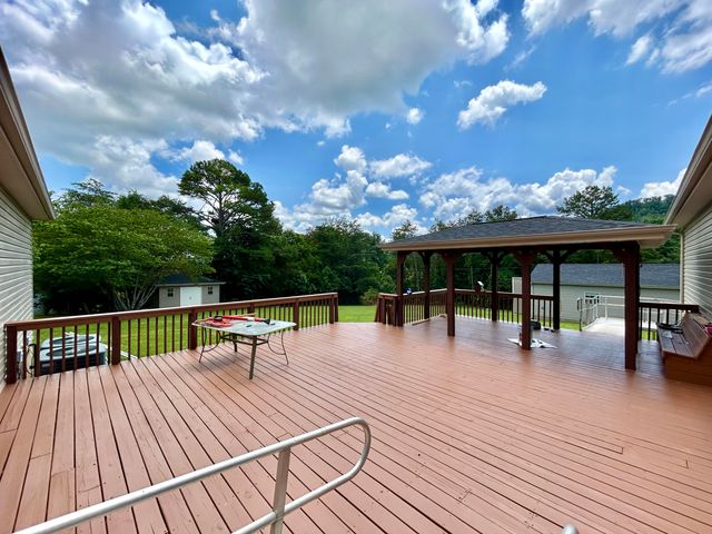 291 Forest Ridge Circle, Bronston, KY 42518