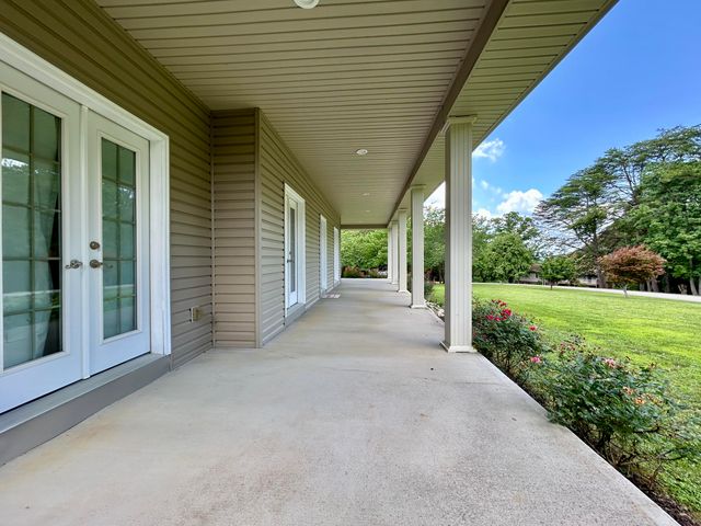 291 Forest Ridge Circle, Bronston, KY 42518