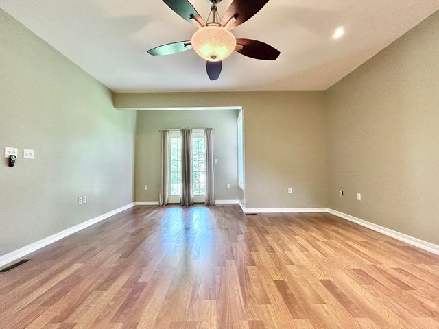 291 Forest Ridge Circle, Bronston, KY 42518