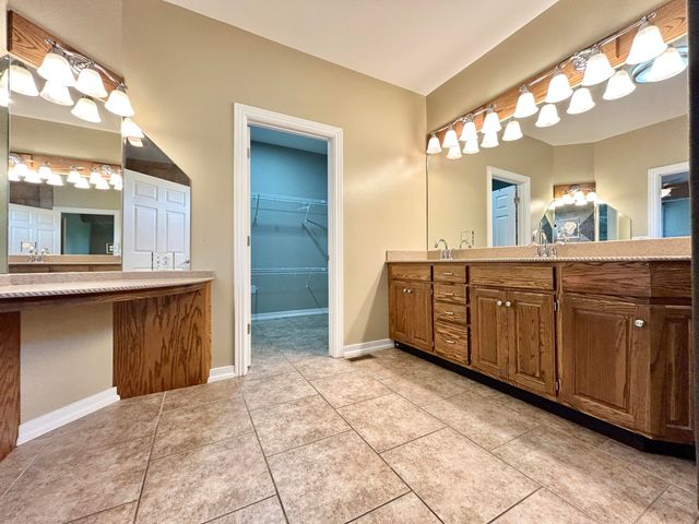 291 Forest Ridge Circle, Bronston, KY 42518