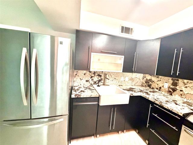 359 N Post Oak Lane 118, Houston, TX 77024