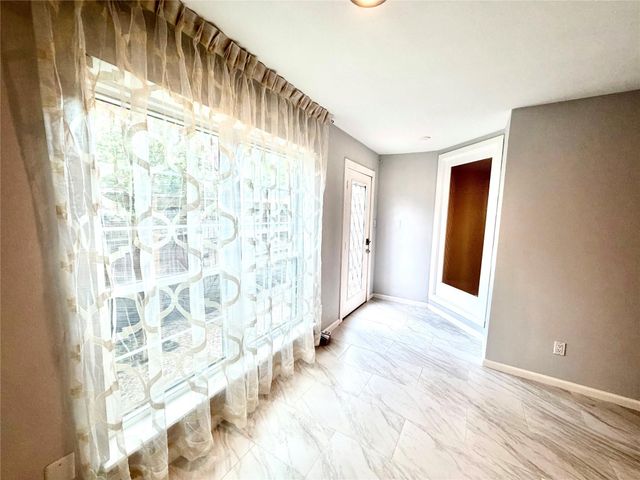 359 N Post Oak Lane 118, Houston, TX 77024