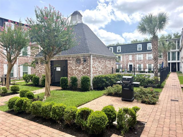 359 N Post Oak Lane 118, Houston, TX 77024