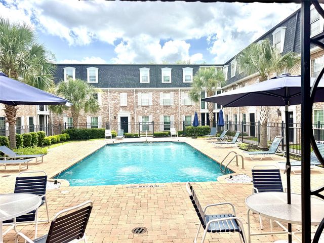 359 N Post Oak Lane 118, Houston, TX 77024