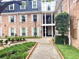 359 N Post Oak Lane 118, Houston, TX 77024