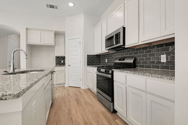 5520 Yarborough Drive, Forney, TX 75126