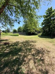 3050 Center Point Road NE, Cedar Rapids, IA 52402