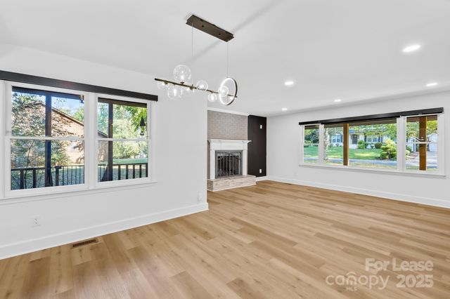 7201 Leaves Lane, Charlotte, NC 28213