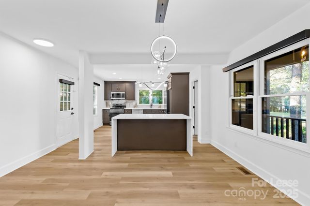 7201 Leaves Lane, Charlotte, NC 28213