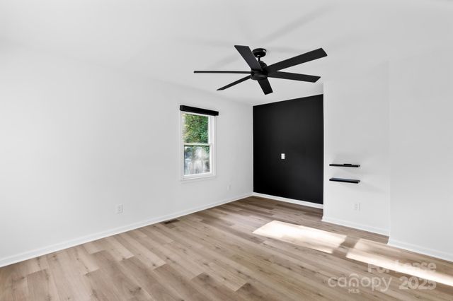 7201 Leaves Lane, Charlotte, NC 28213