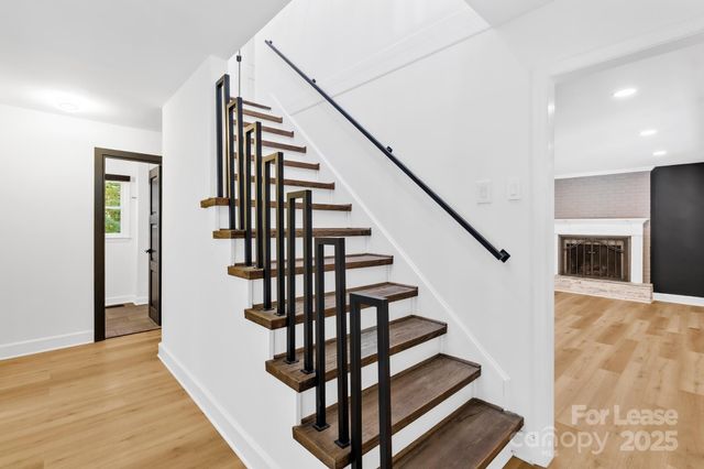 7201 Leaves Lane, Charlotte, NC 28213