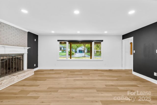 7201 Leaves Lane, Charlotte, NC 28213