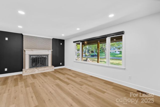 7201 Leaves Lane, Charlotte, NC 28213