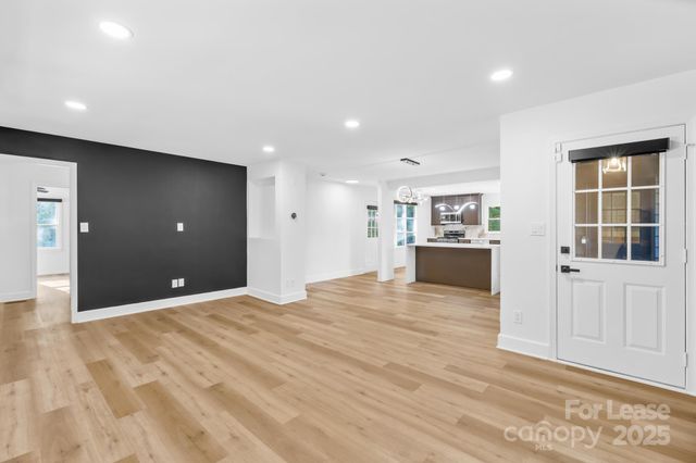 7201 Leaves Lane, Charlotte, NC 28213