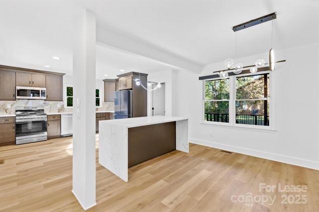 7201 Leaves Lane, Charlotte, NC 28213