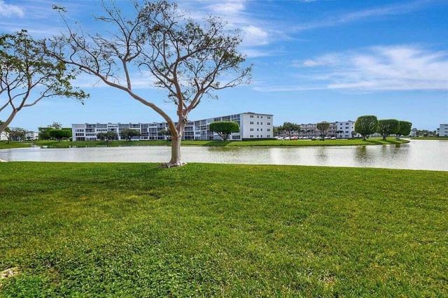 2034 Newcastle, Boca Raton, FL 33434