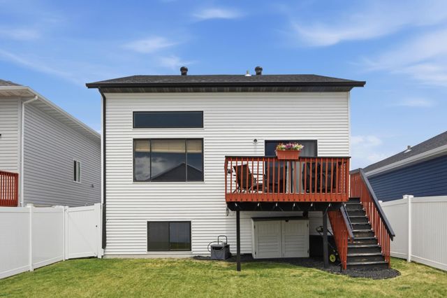 1566 66th Avenue S, Fargo, ND 58104