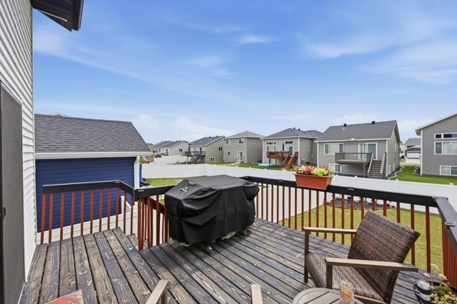 1566 66th Avenue S, Fargo, ND 58104