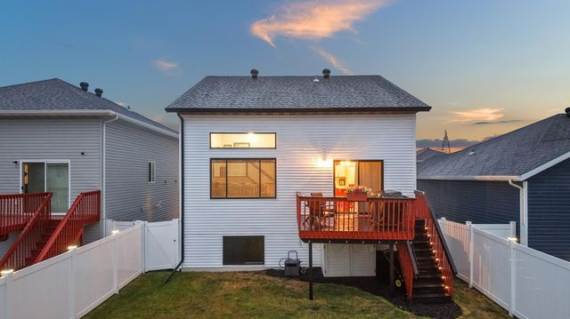 1566 66th Avenue S, Fargo, ND 58104