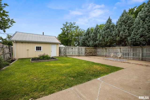 2228 W MOSS Avenue, West Peoria, IL 61604