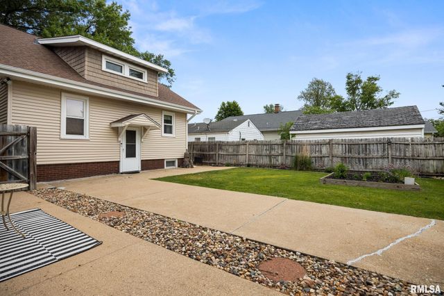 2228 W MOSS Avenue, West Peoria, IL 61604