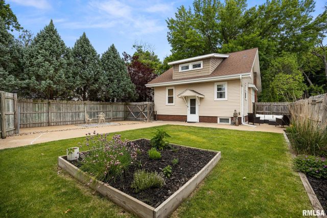 2228 W MOSS Avenue, West Peoria, IL 61604