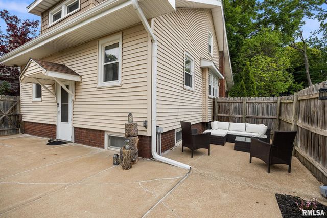 2228 W MOSS Avenue, West Peoria, IL 61604