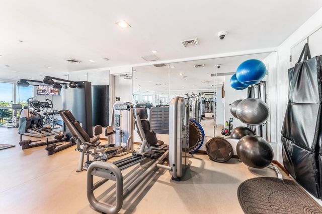 101 S Fort Lauderdale Beach Boulevard 1707, Fort Lauderdale, FL 33316