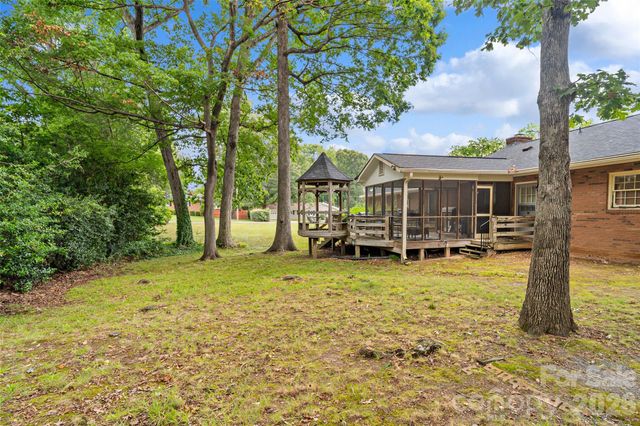 400 S Westover Drive, Monroe, NC 28112