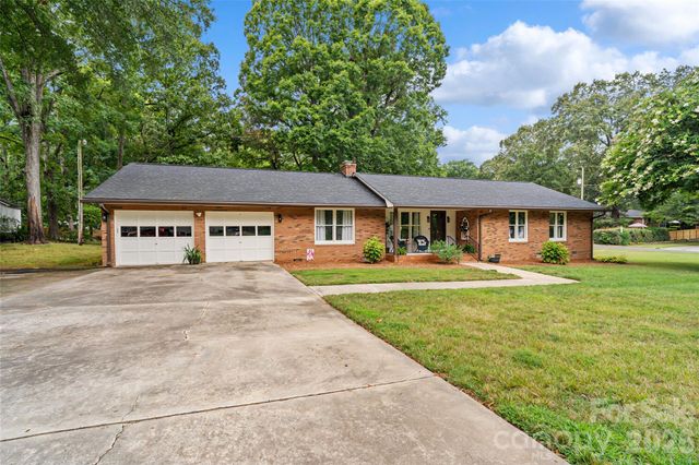 400 S Westover Drive, Monroe, NC 28112